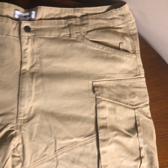 NWOT Fashion Nova Summer Games Cargo Pants - Khaki Size 42 - Picture 3 of 12